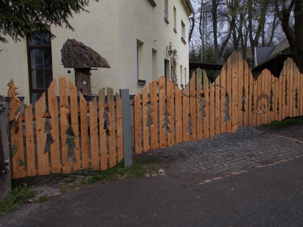 Ferienwohnung "Hinter Den Sieben Bergen" Шварценберг Экстерьер фото